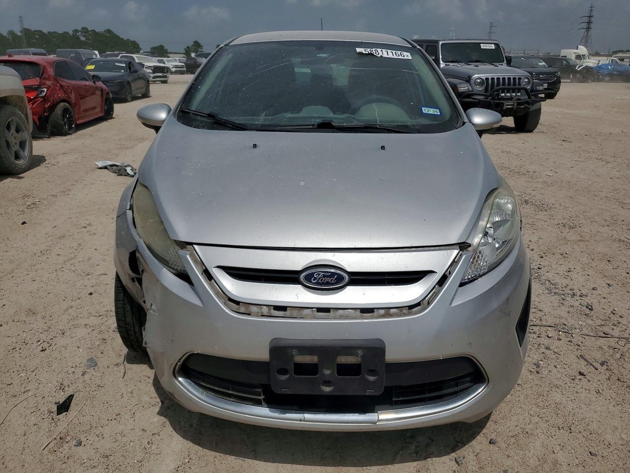 2013 FORD Fiesta
