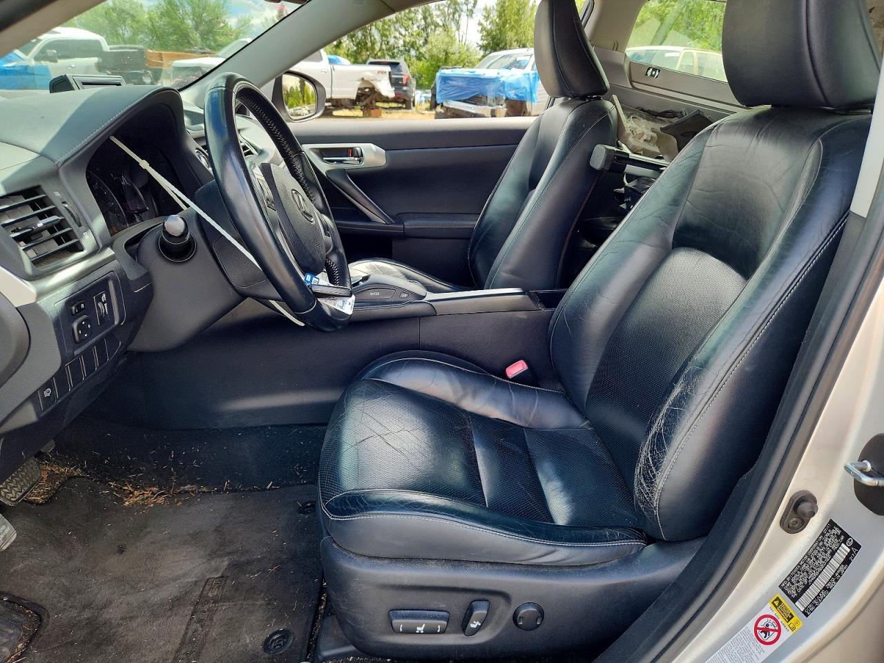 2011 LEXUS CT 200