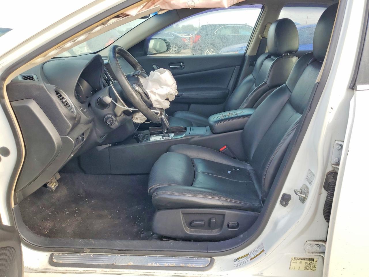 2014 NISSAN Maxima