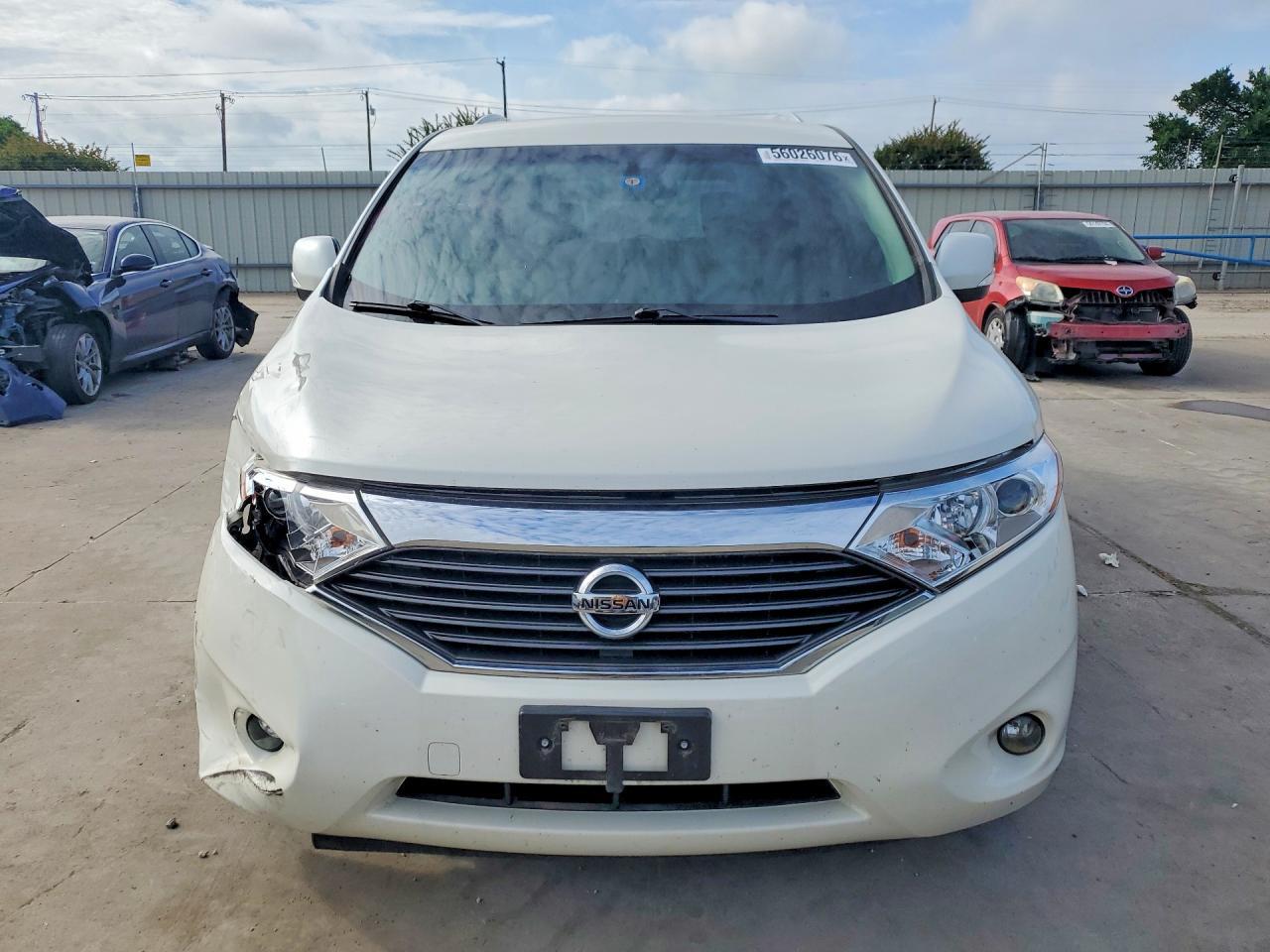 2015 NISSAN Quest