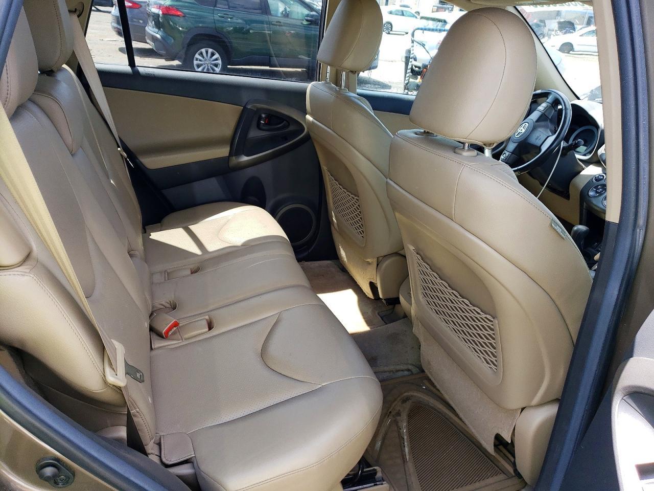 2011 TOYOTA RAV4