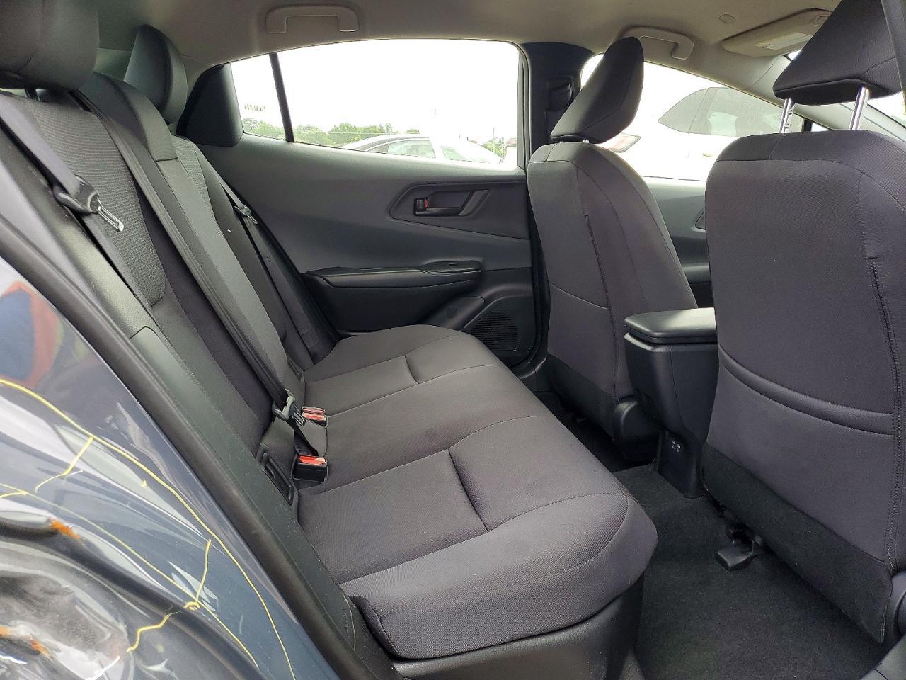 2025 TOYOTA PRIUS