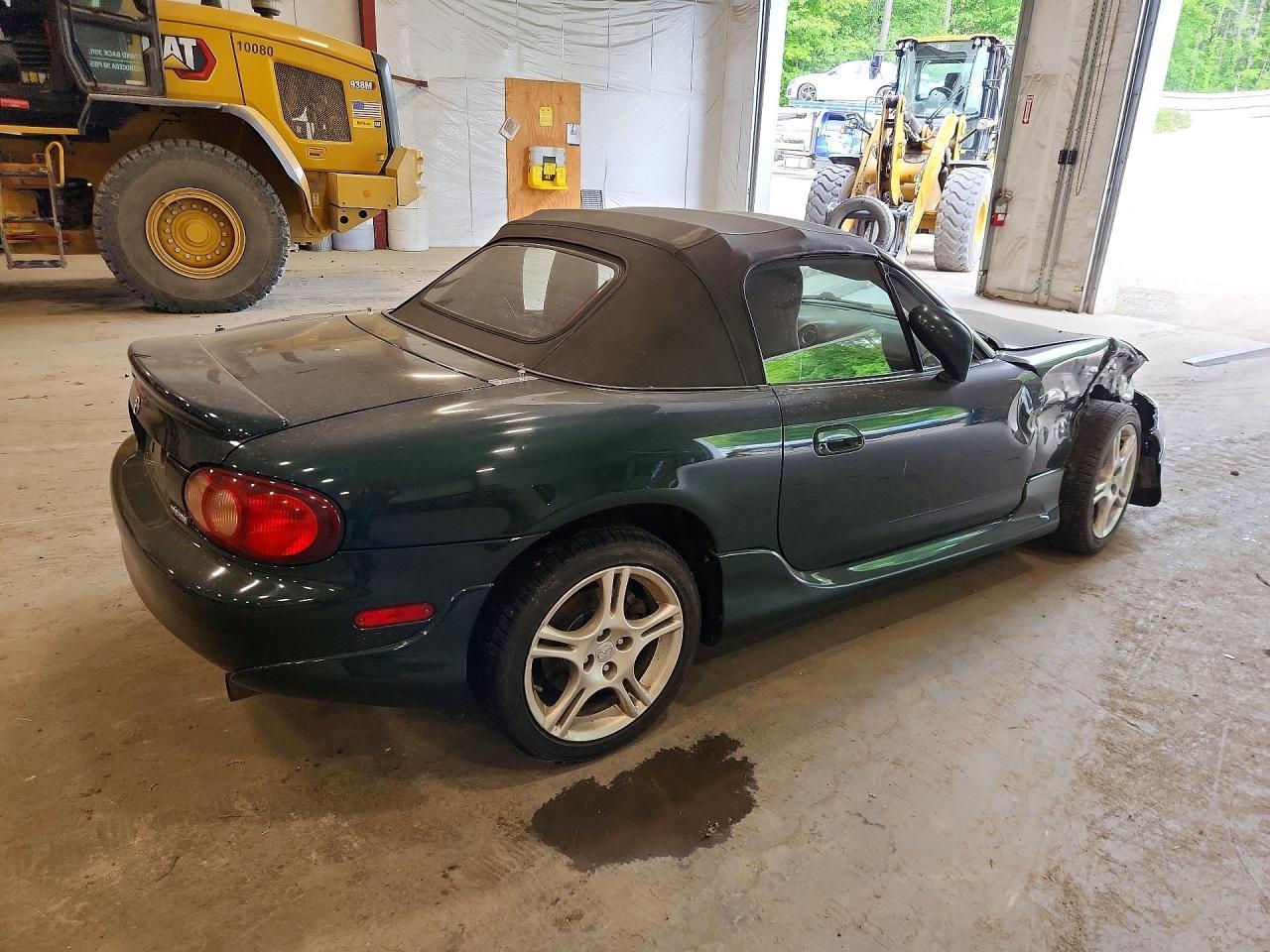 2004 MAZDA MX-5 Miata