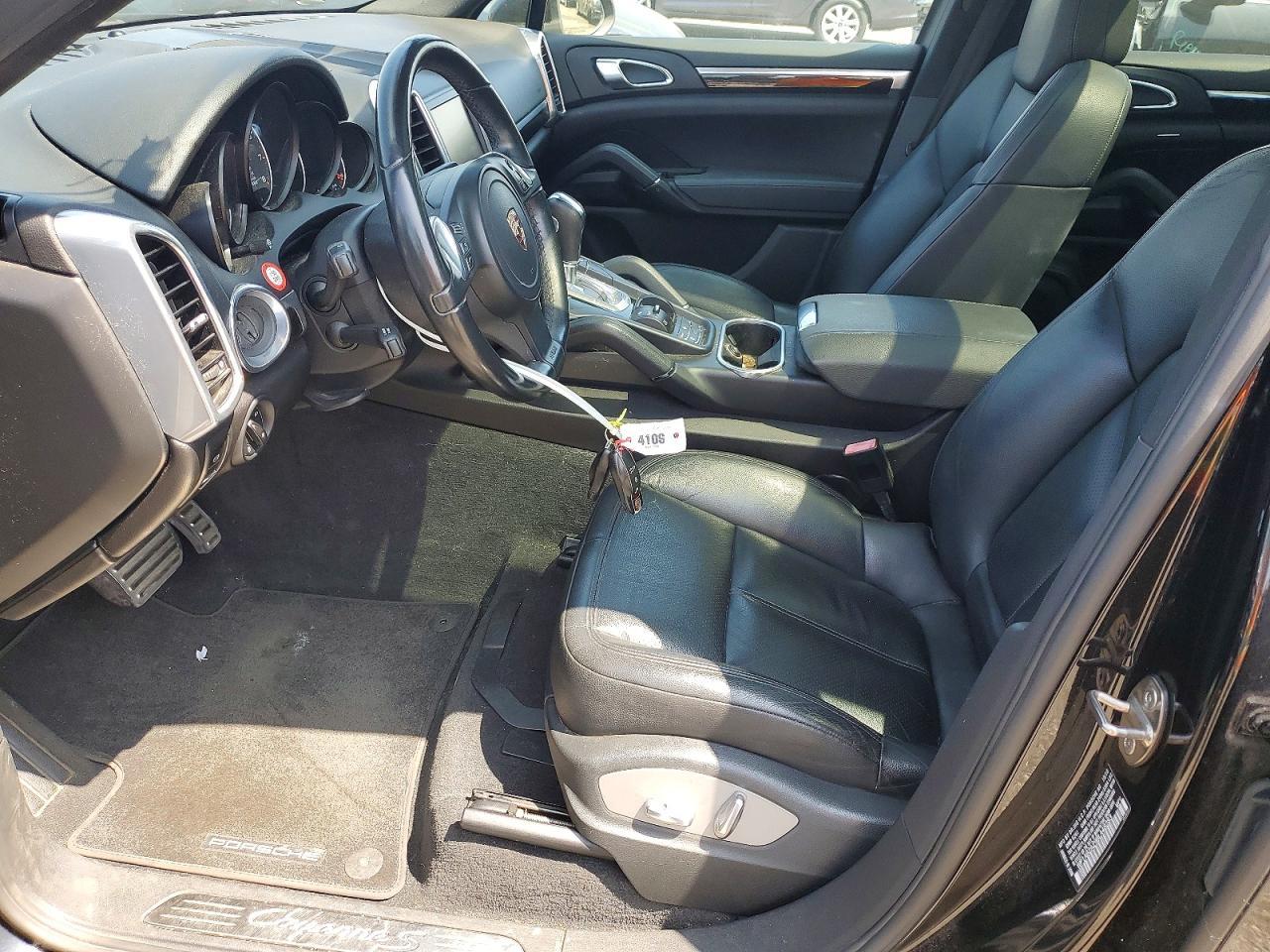 2011 PORSCHE CAYENNE