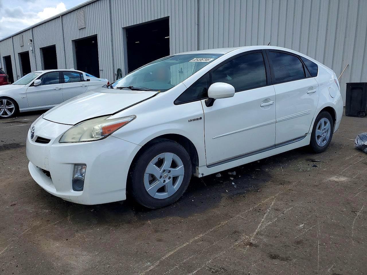 2011 TOYOTA PRIUS