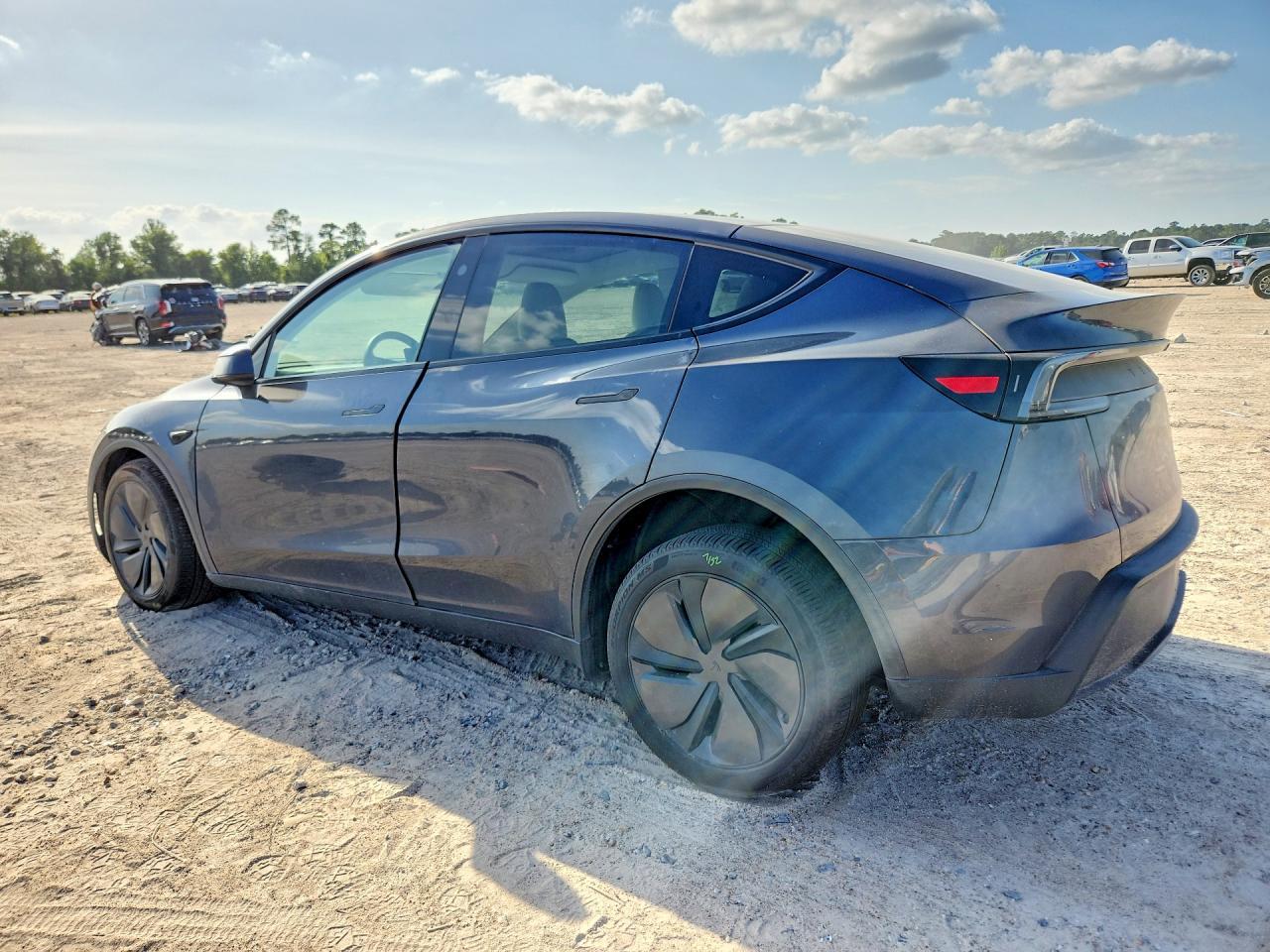 2026 TESLA MODEL Y