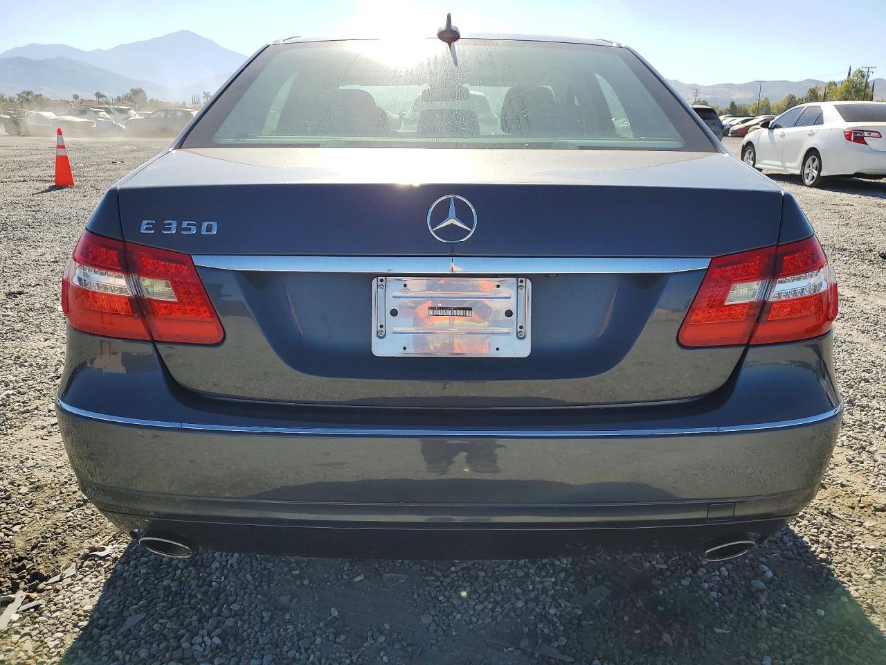 2013 MERCEDES-BENZ E-Class
