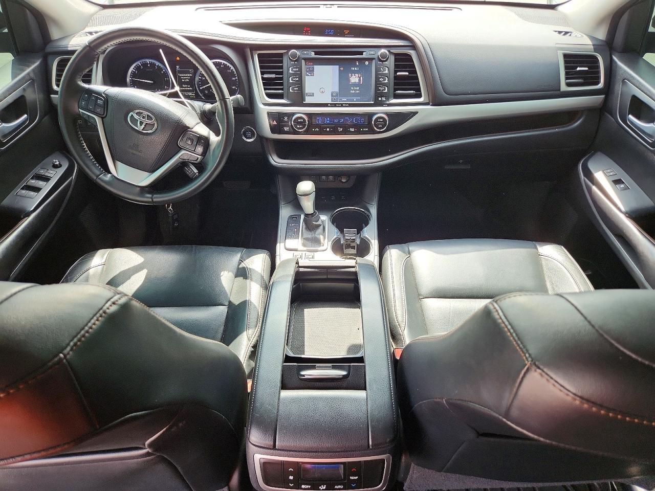 2017 TOYOTA HIGHLANDER
