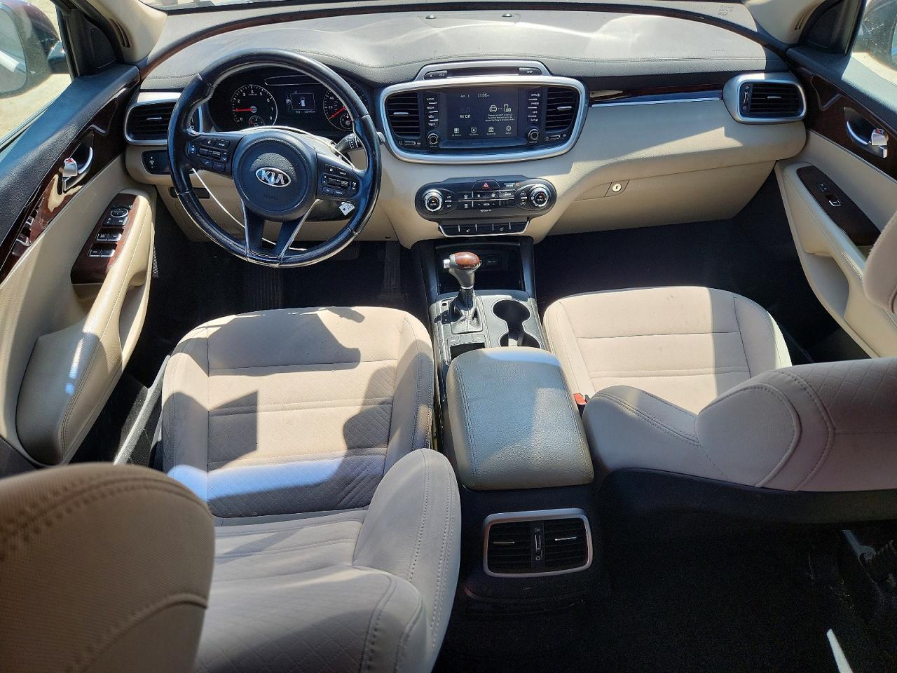 2017 KIA SORENTO