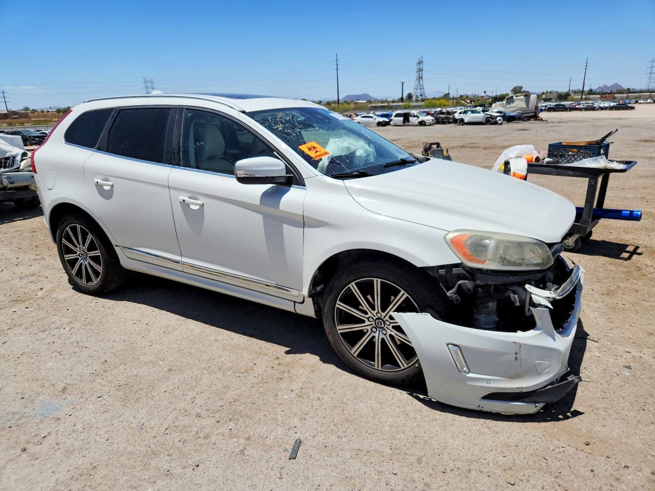 2016 VOLVO XC60