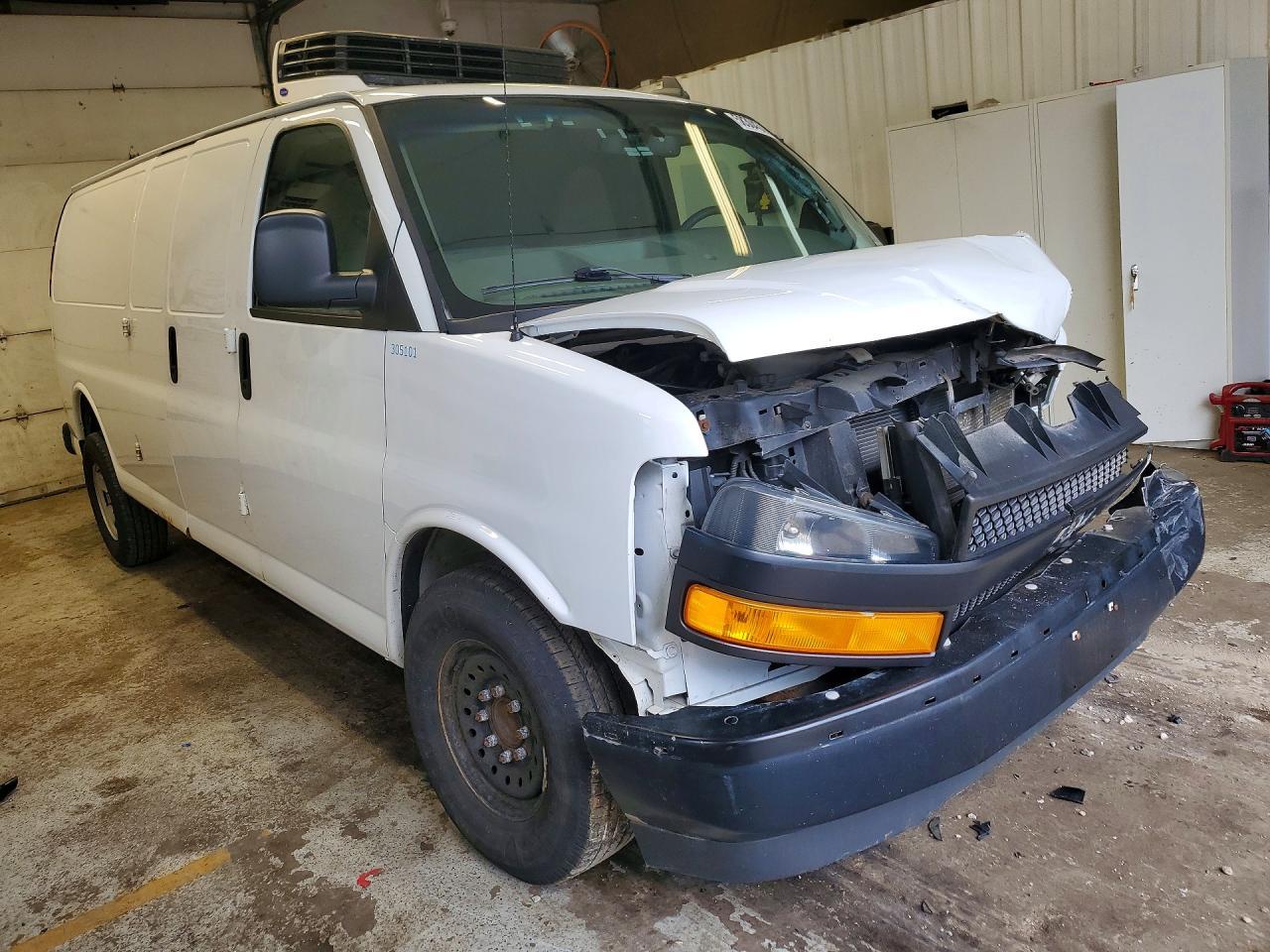 2019 CHEVROLET Express 3500