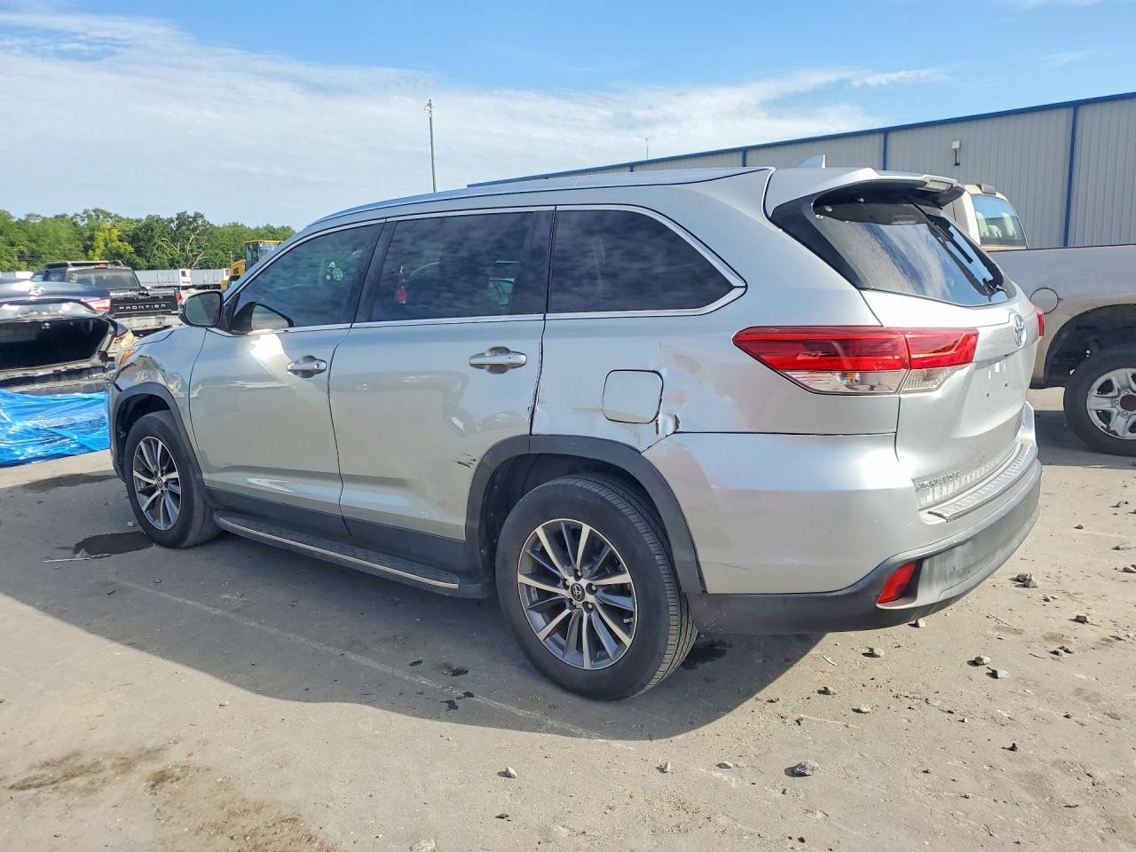 2019 TOYOTA HIGHLANDER