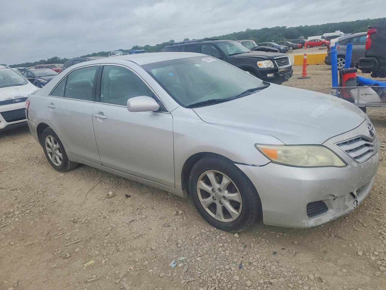 2011 TOYOTA CAMRY