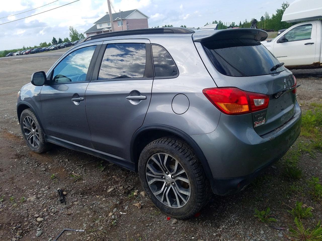 2017 MITSUBISHI RVR