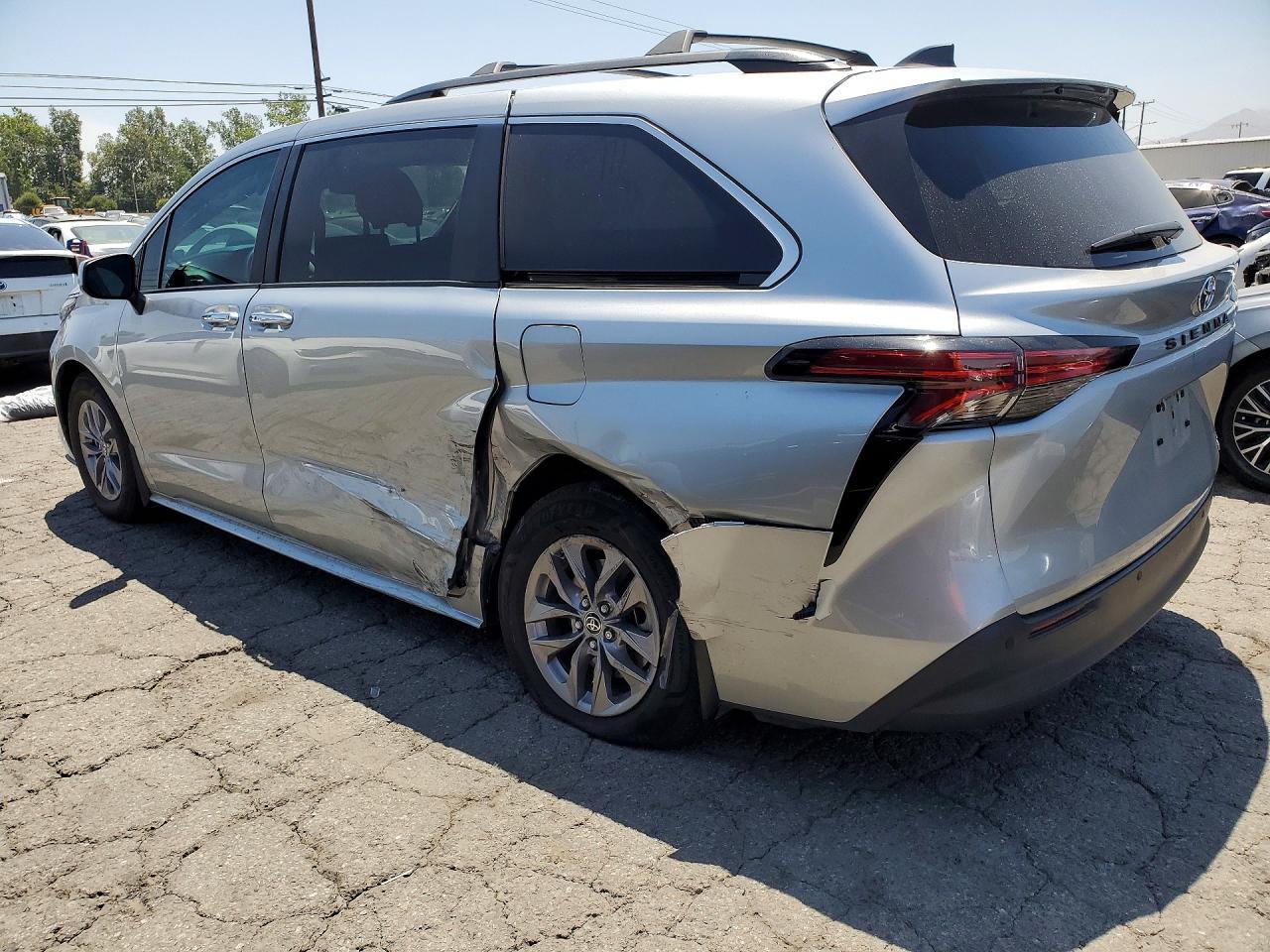 2022 TOYOTA SIENNA