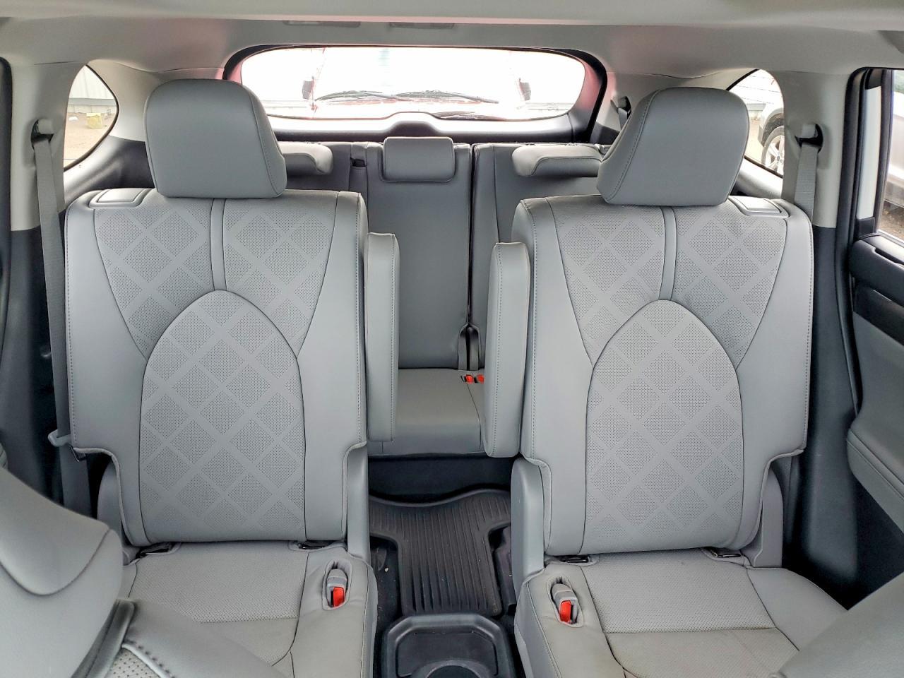 2024 TOYOTA HIGHLANDER