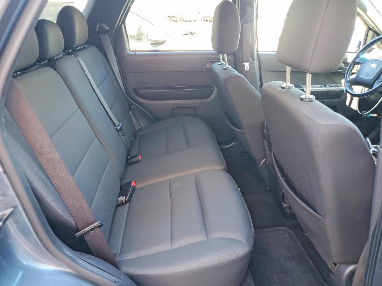 2010 FORD ESCAPE