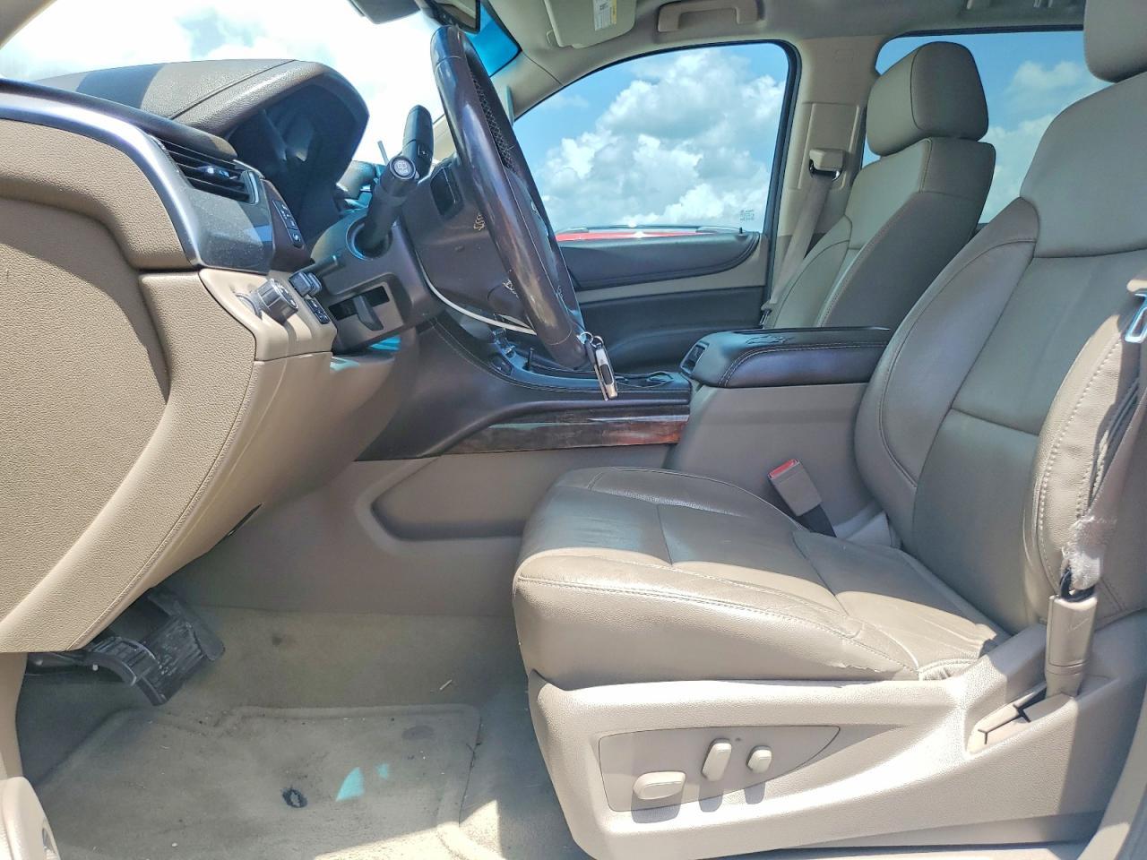 2015 CHEVROLET Suburban