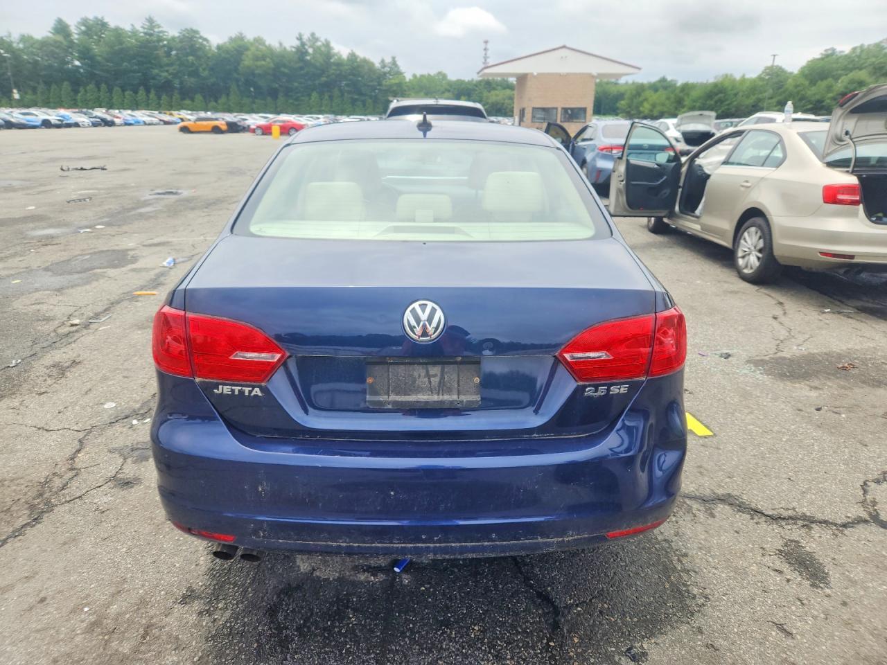 2013 VOLKSWAGEN JETTA