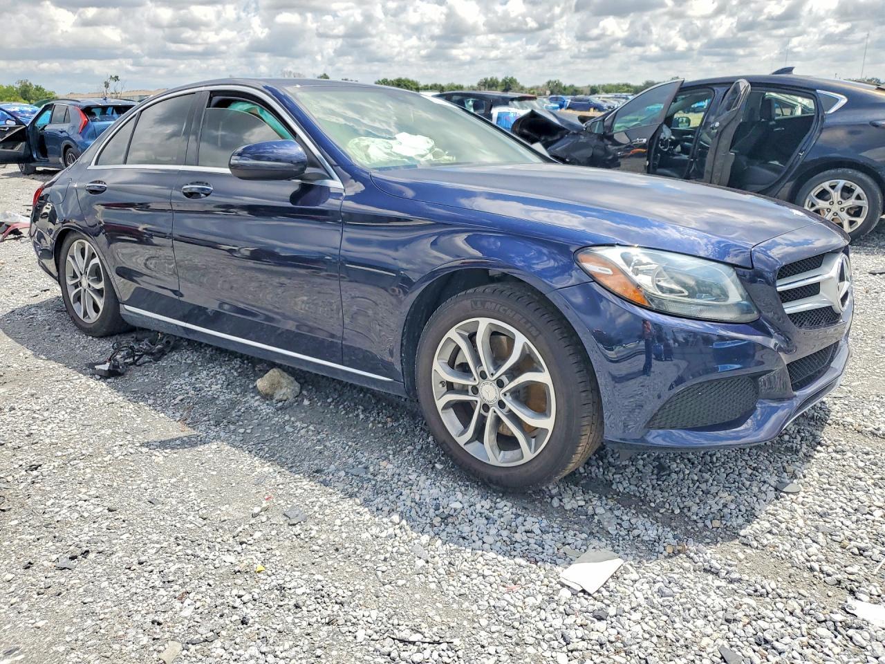 2016 MERCEDES-BENZ C-CLASS