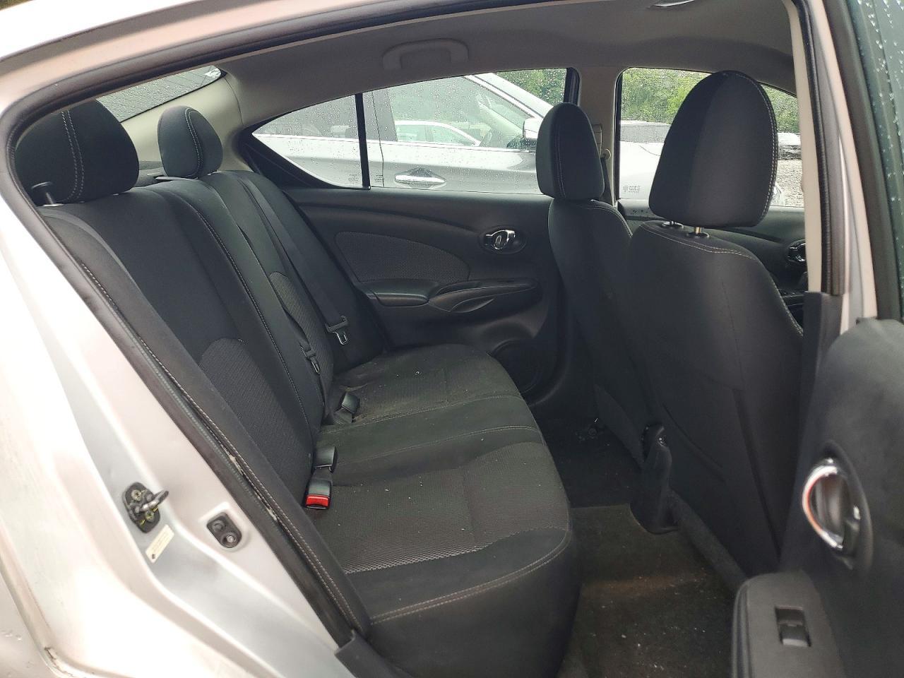 2015 NISSAN VERSA
