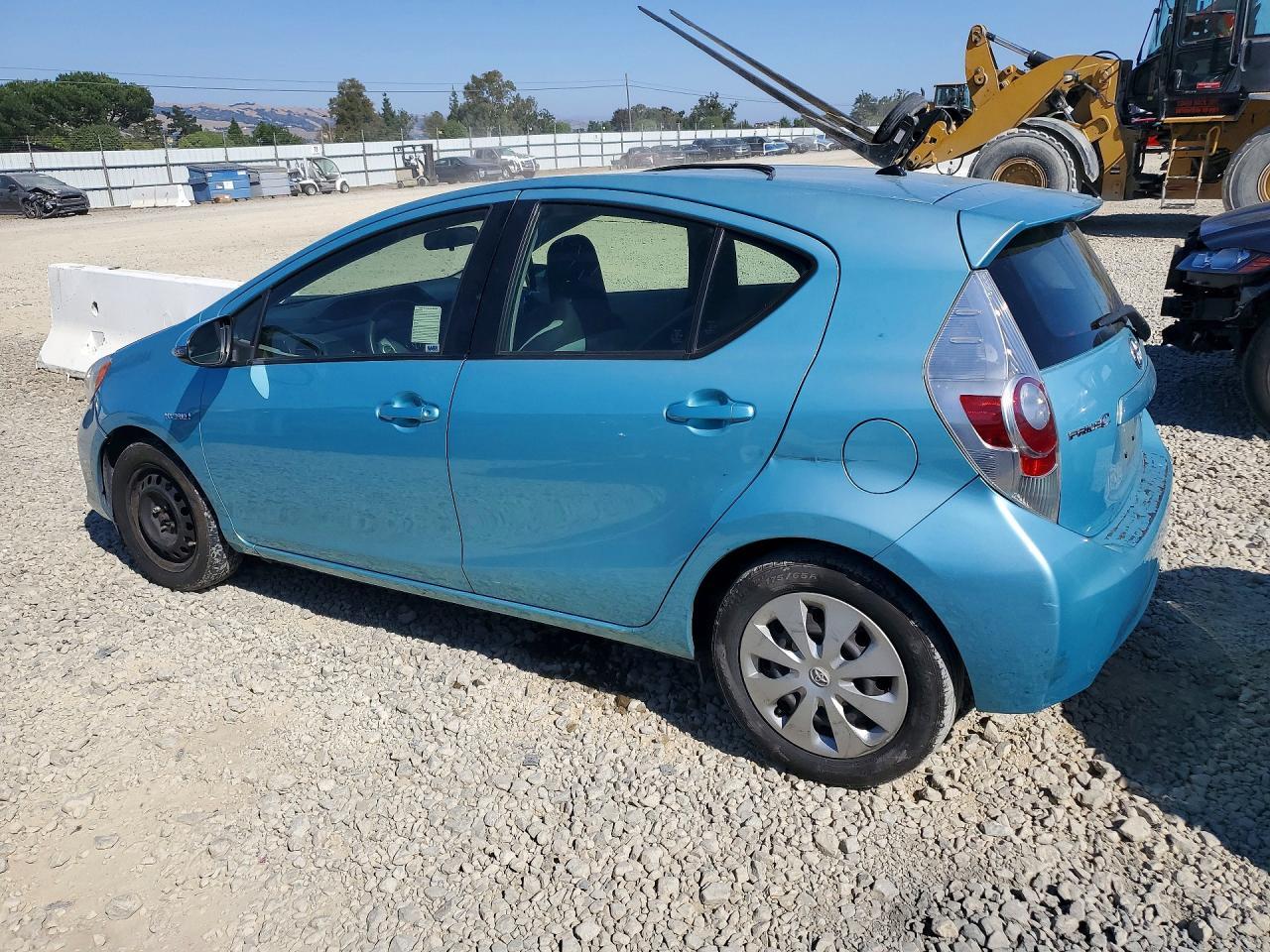 2013 TOYOTA Prius c