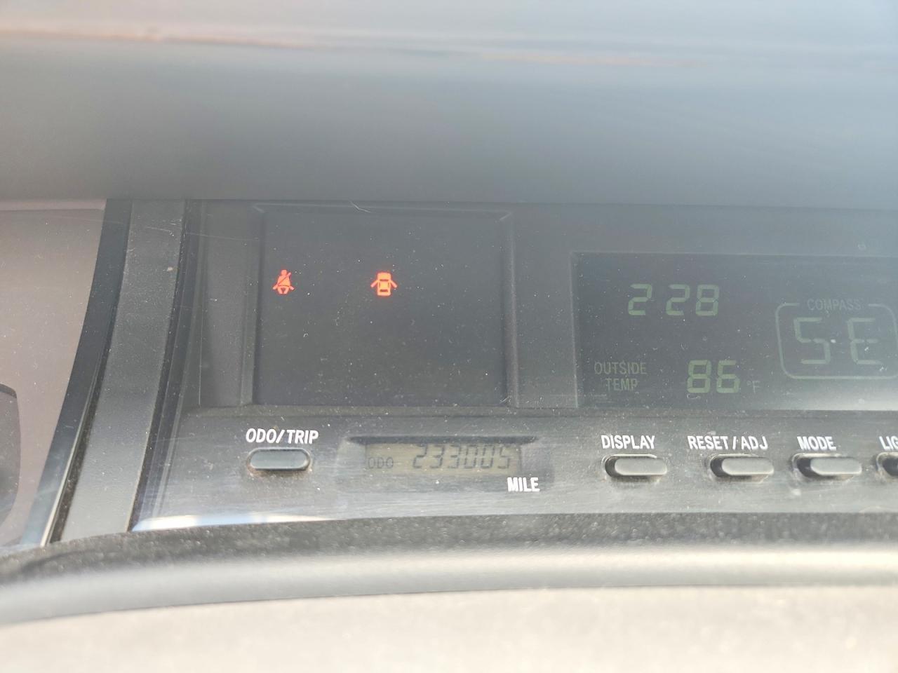 2003 TOYOTA Avalon