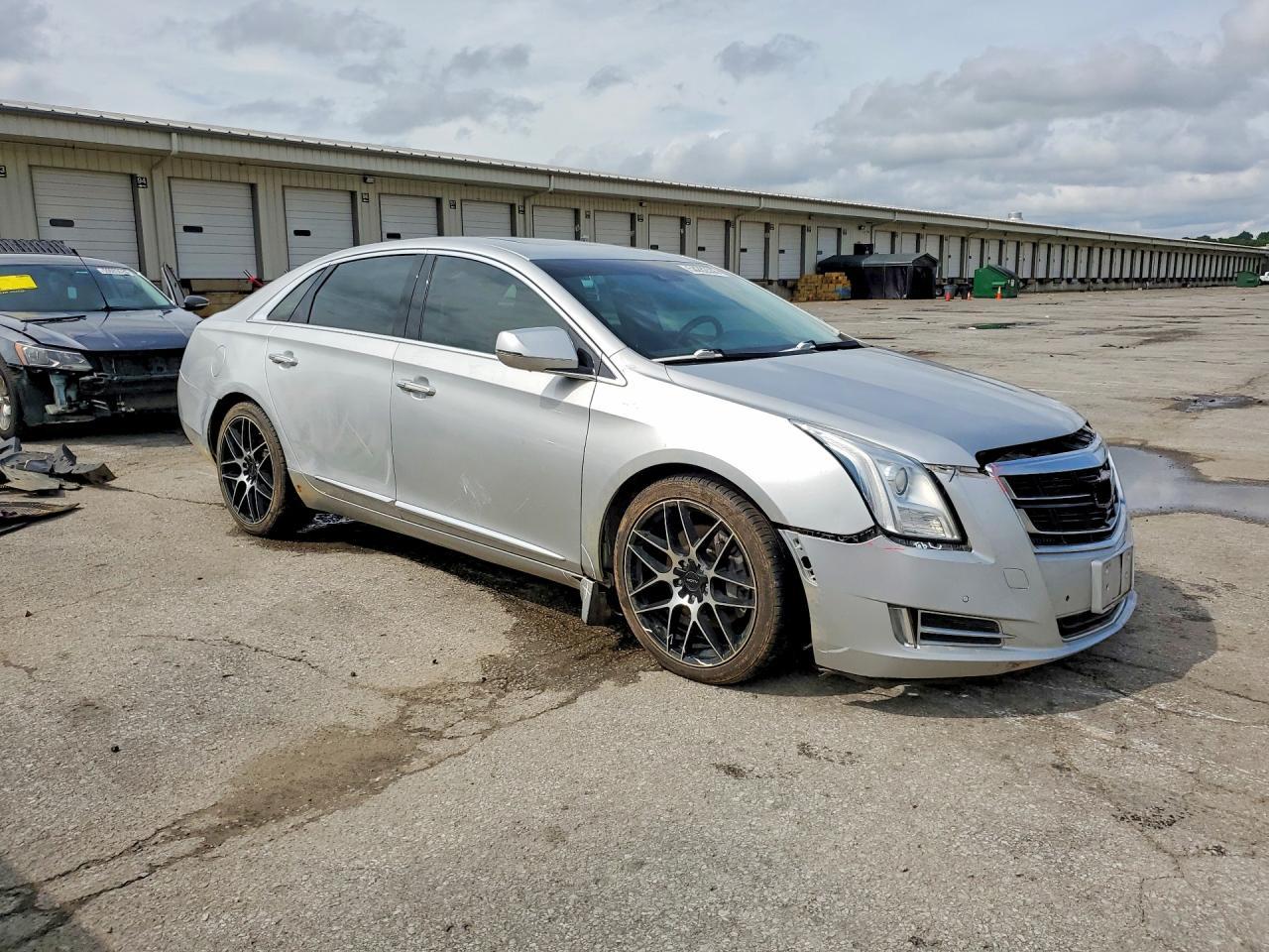 2016 CADILLAC XTS