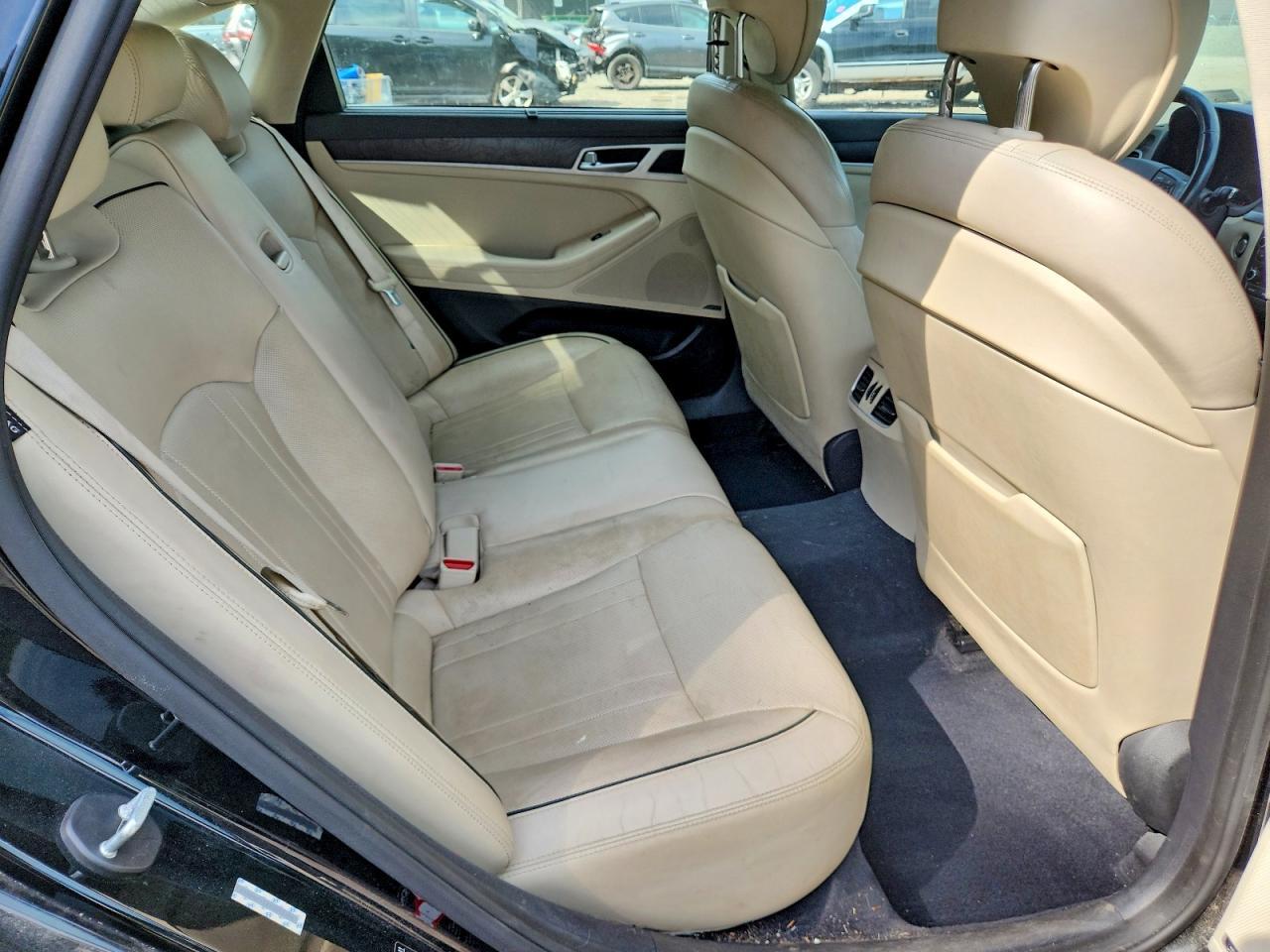 2015 HYUNDAI GENESIS