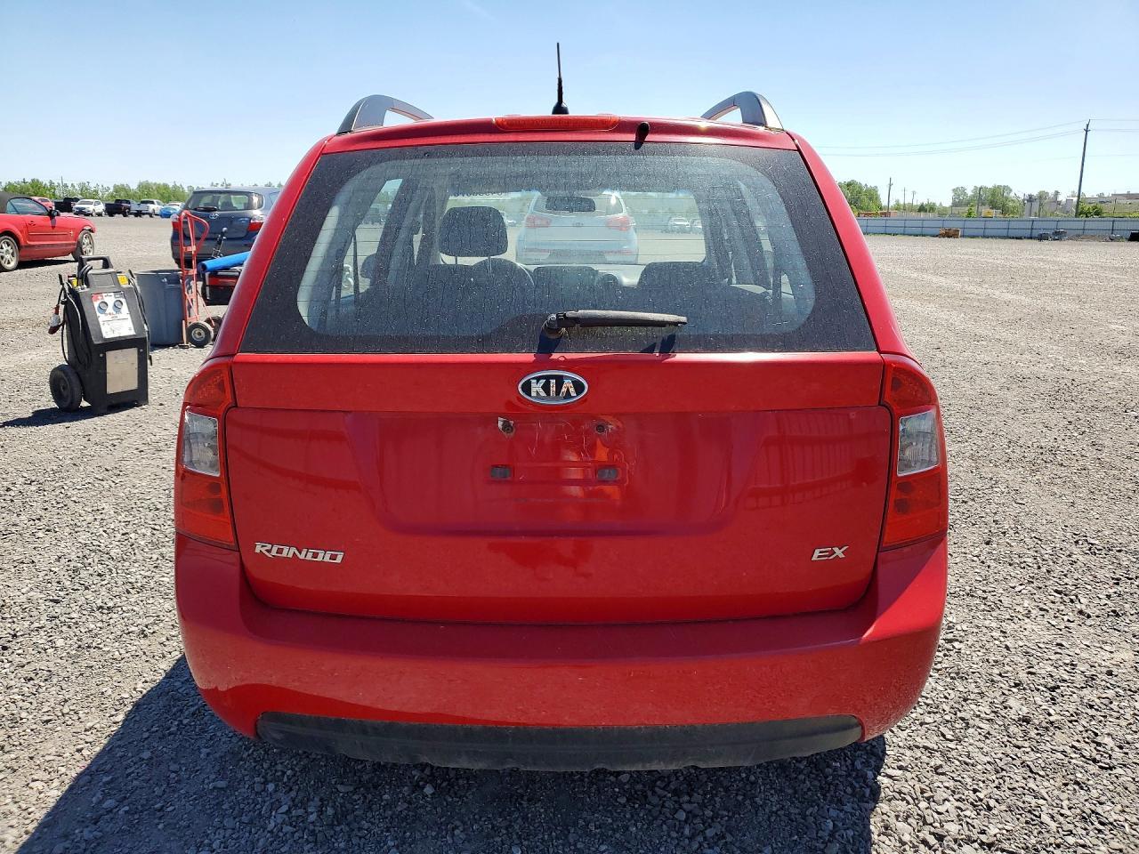 2009 KIA RONDO