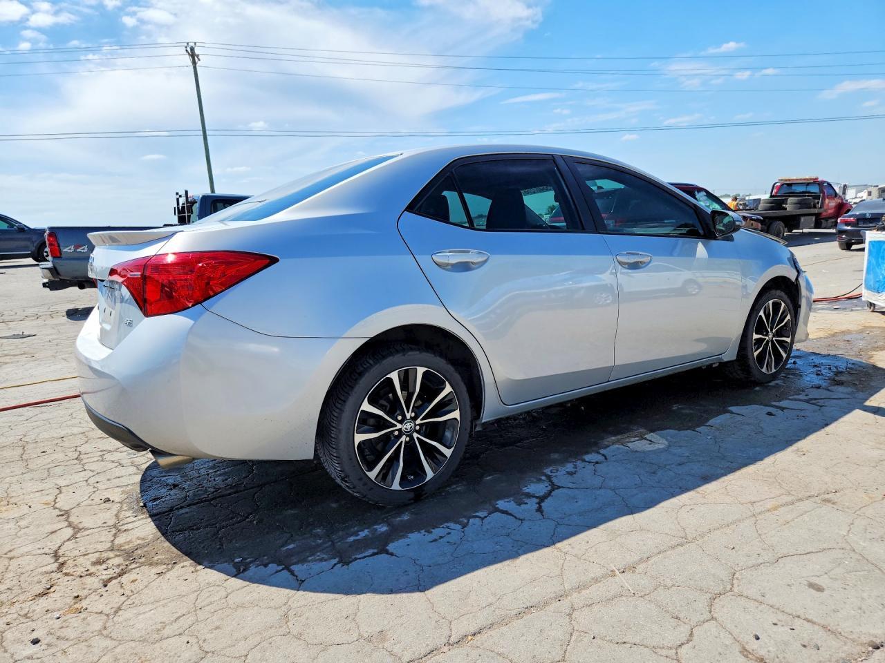 2018 TOYOTA COROLLA