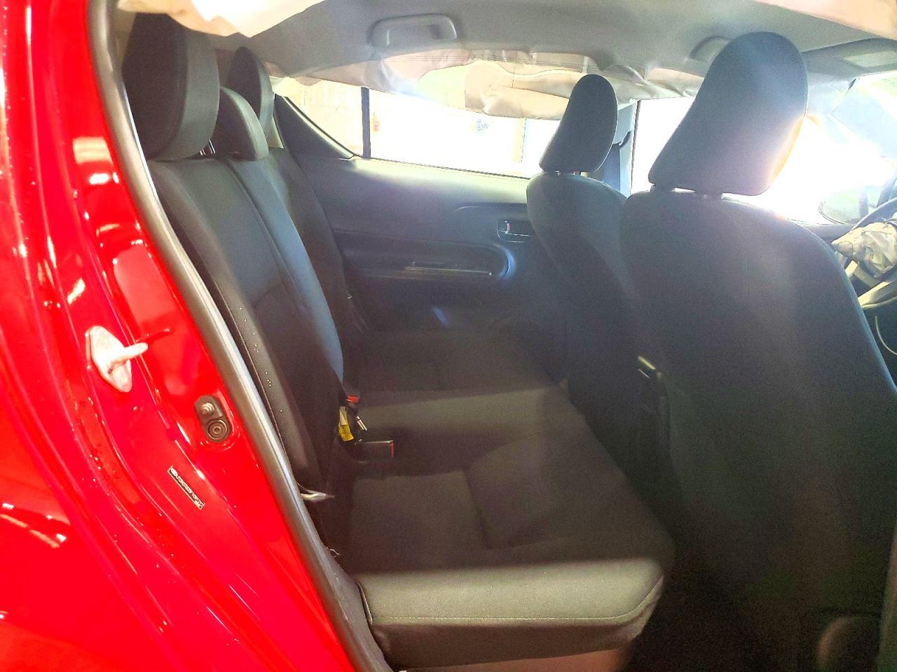 2015 TOYOTA Prius c