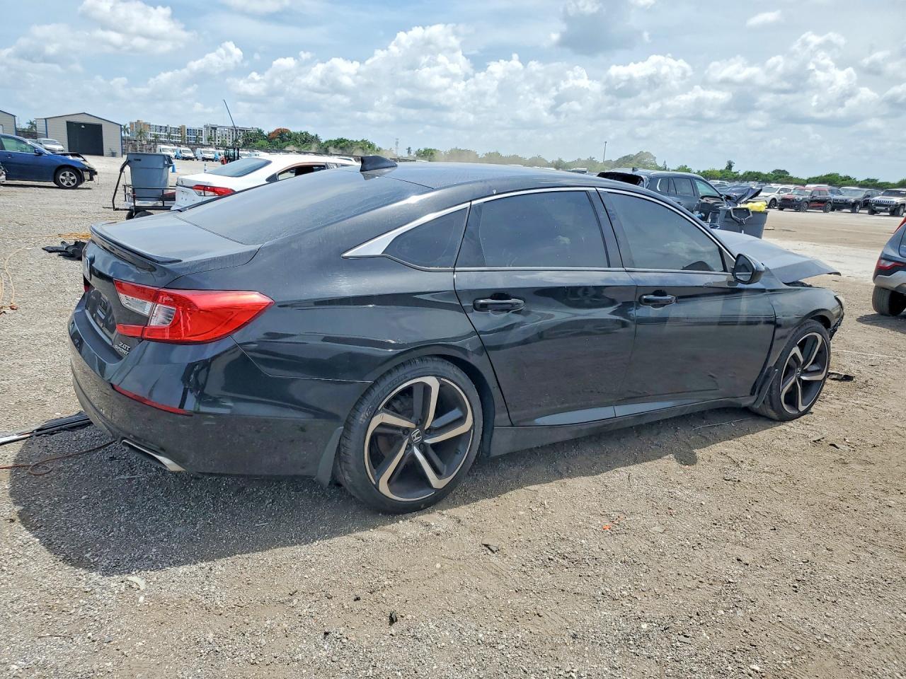 2018 HONDA ACCORD