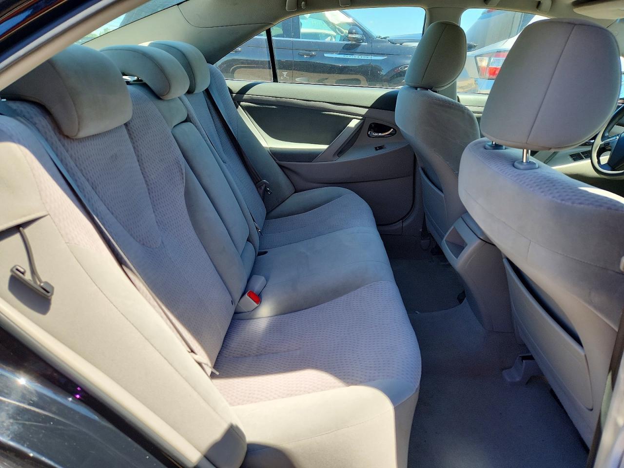 2011 TOYOTA CAMRY