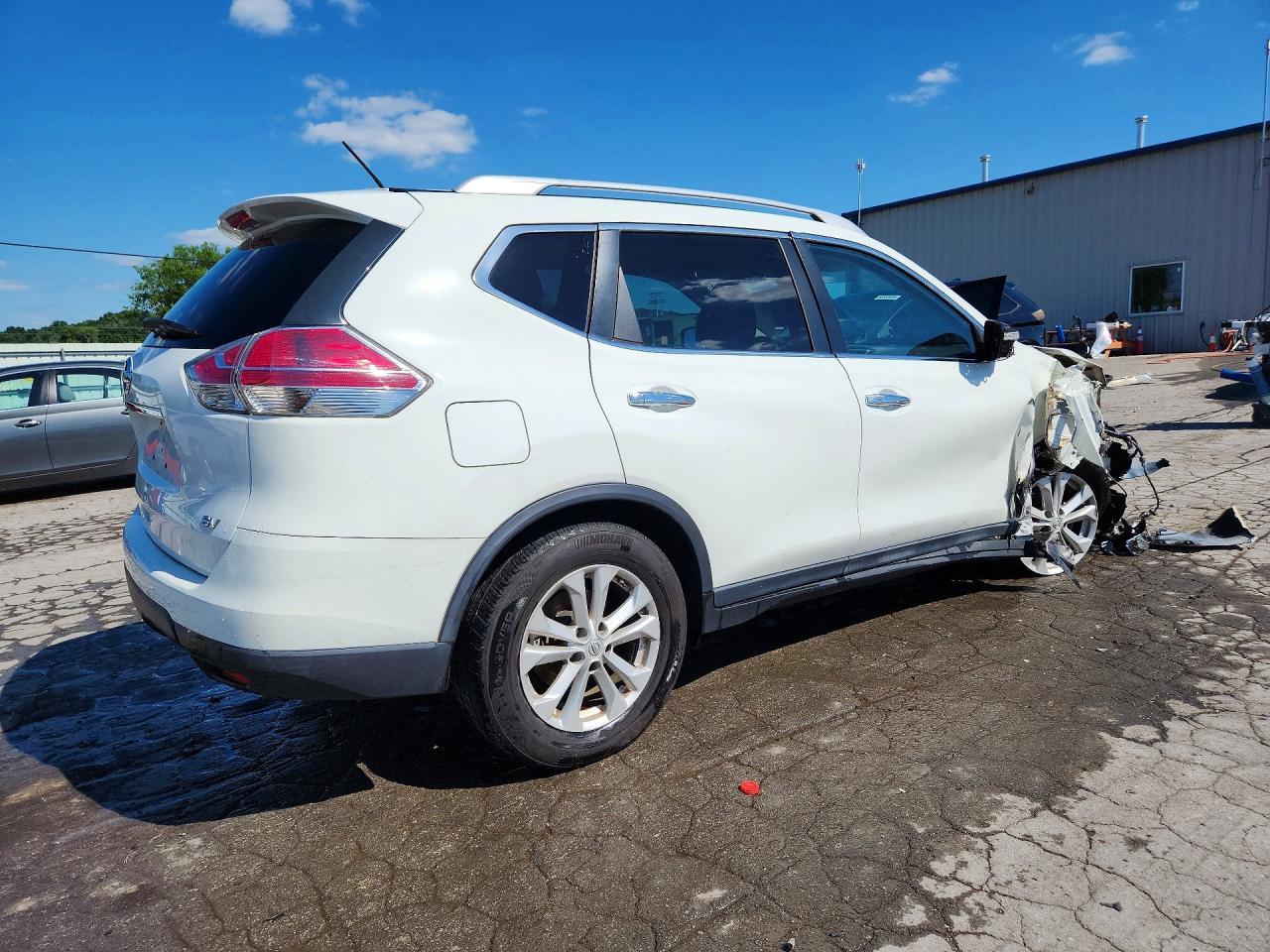 2015 NISSAN ROGUE