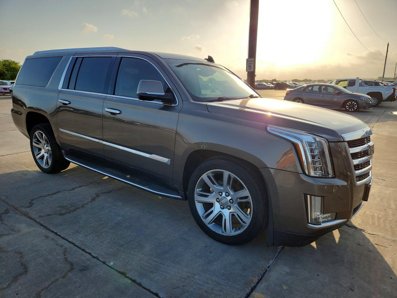 2016 CADILLAC Escalade ESV