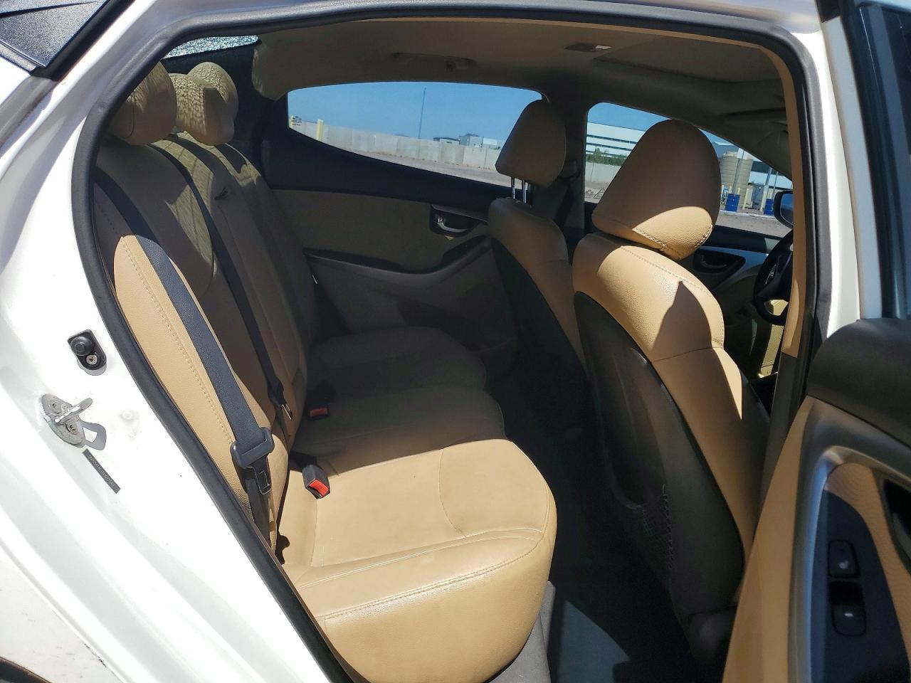 2012 HYUNDAI ELANTRA