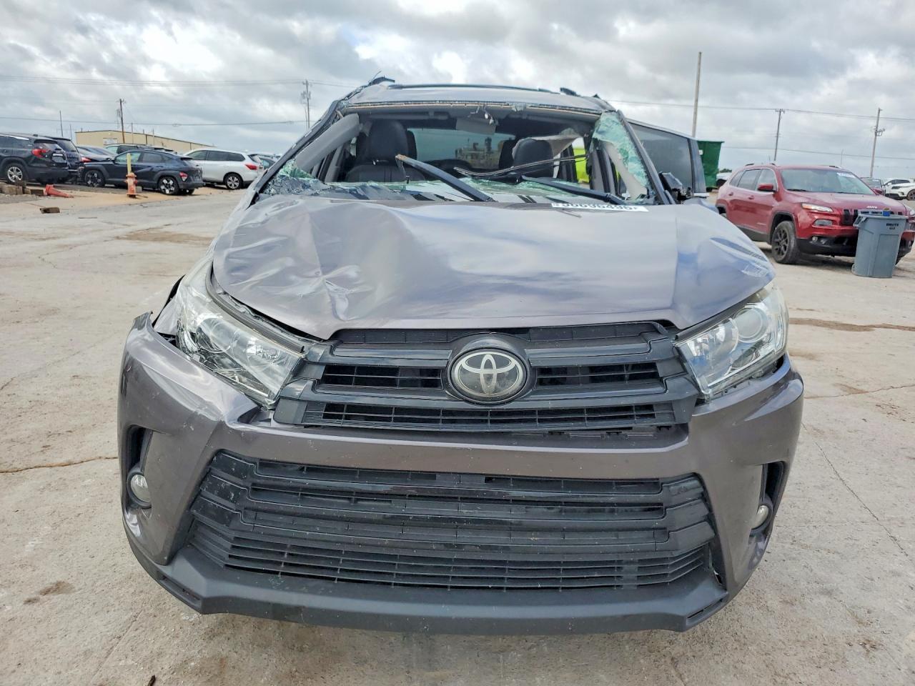 2018 TOYOTA HIGHLANDER