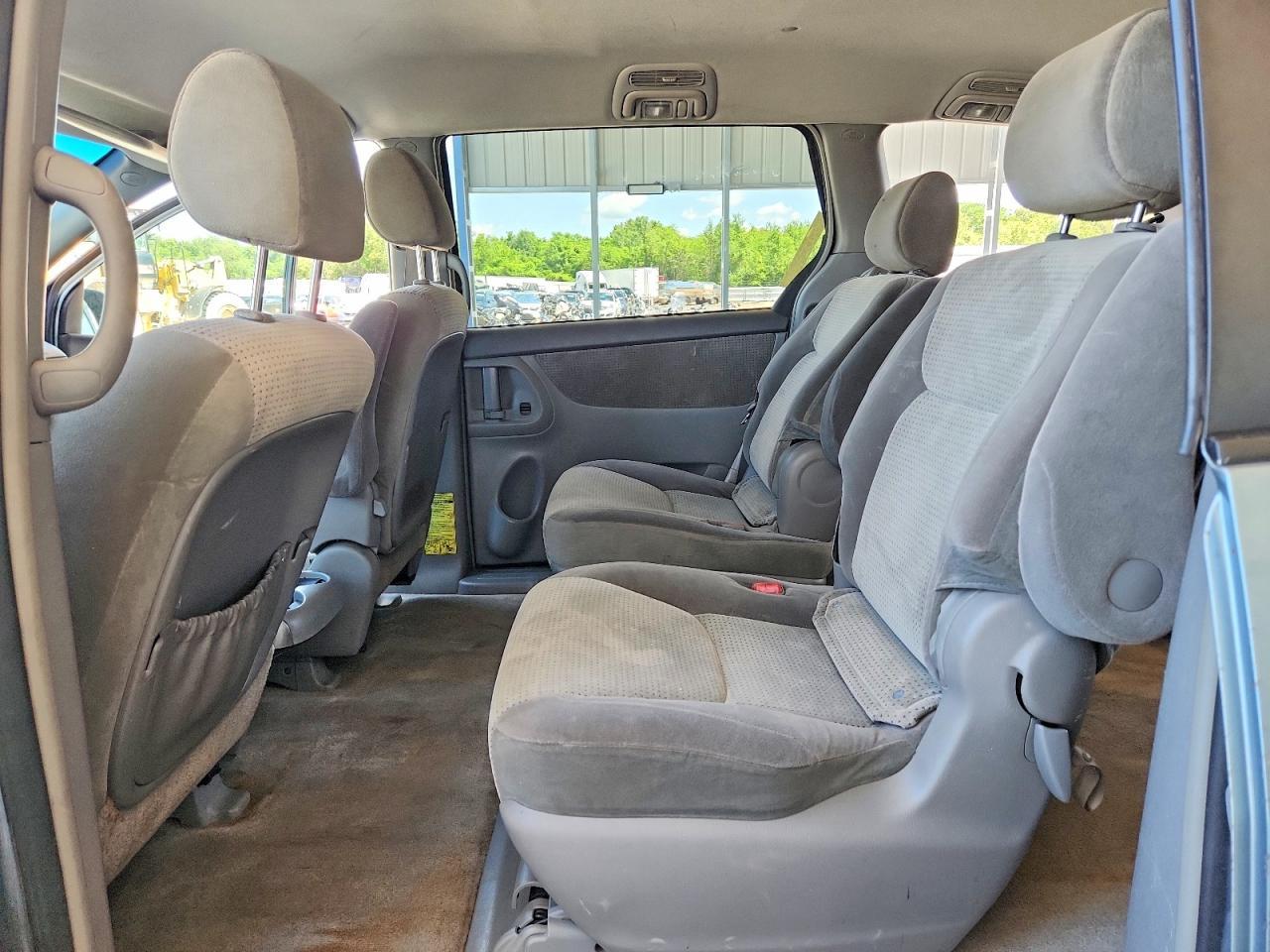 2006 TOYOTA SIENNA
