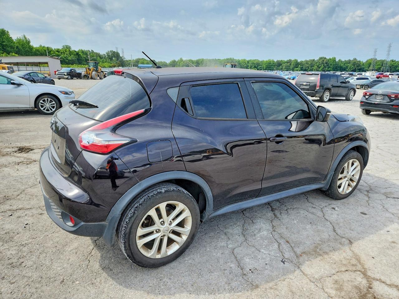 2015 NISSAN Juke