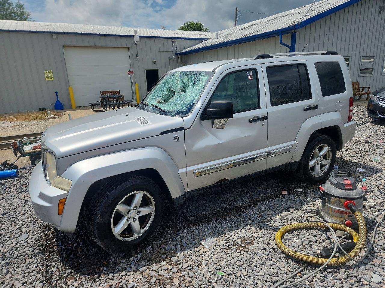 2011 JEEP Liberty