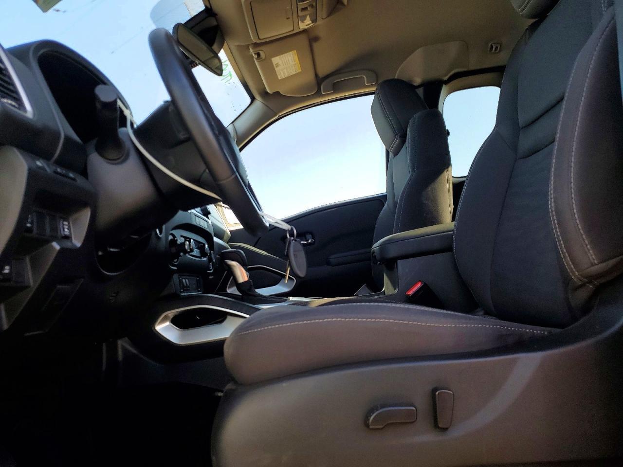 2024 NISSAN Frontier