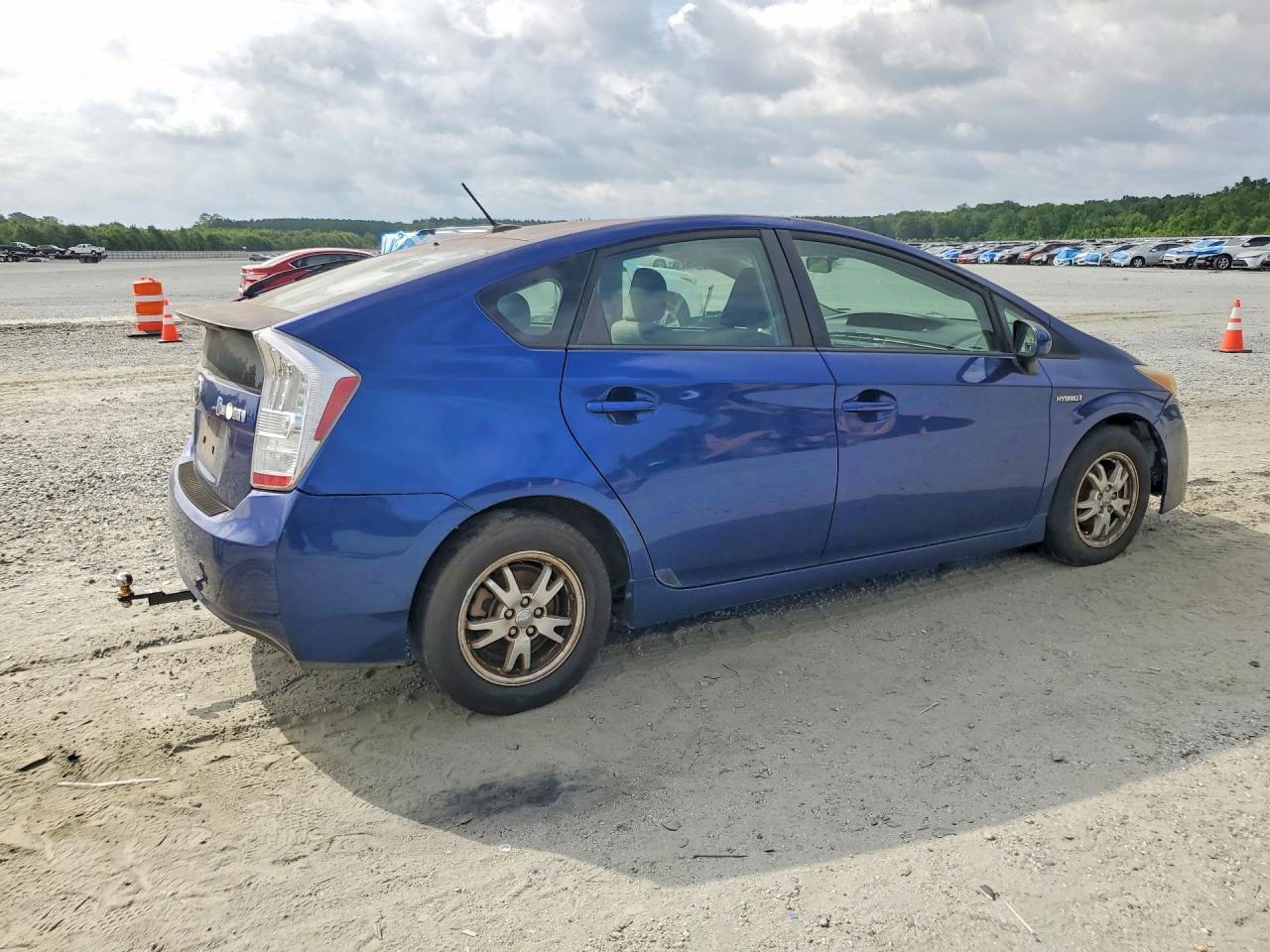 2011 TOYOTA PRIUS