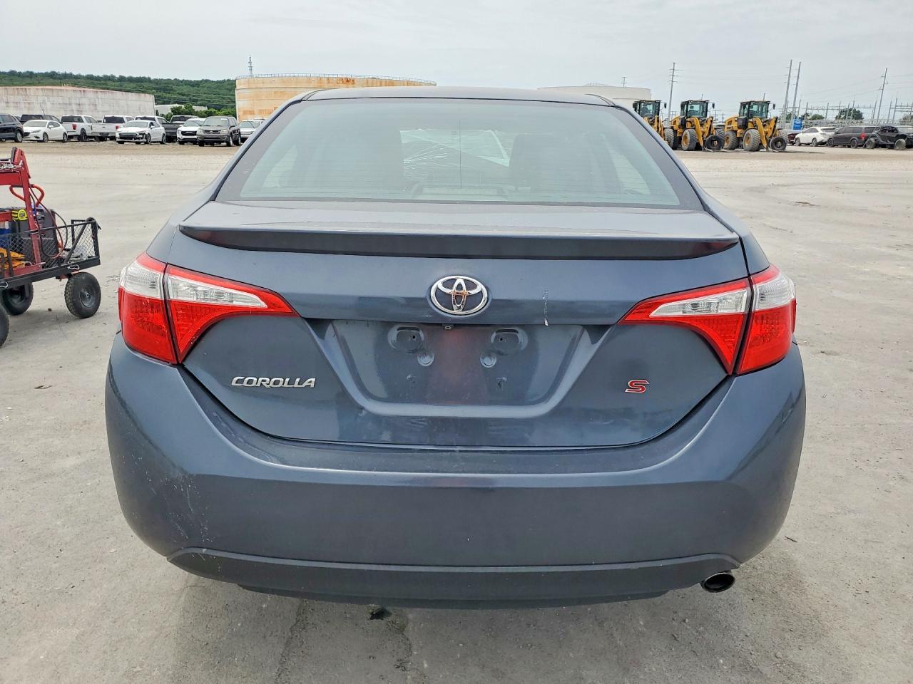 2015 TOYOTA COROLLA