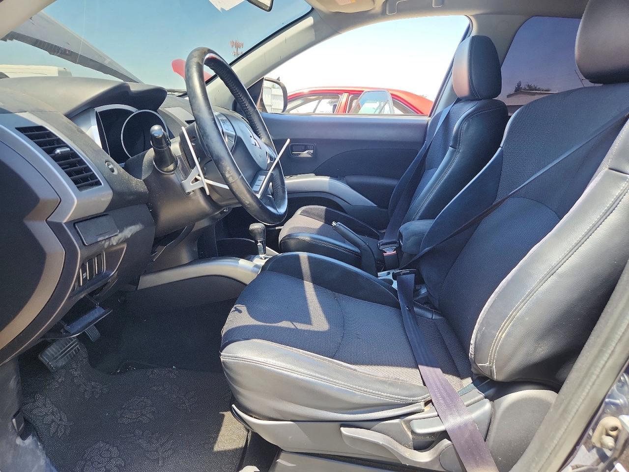 2010 MITSUBISHI outlander