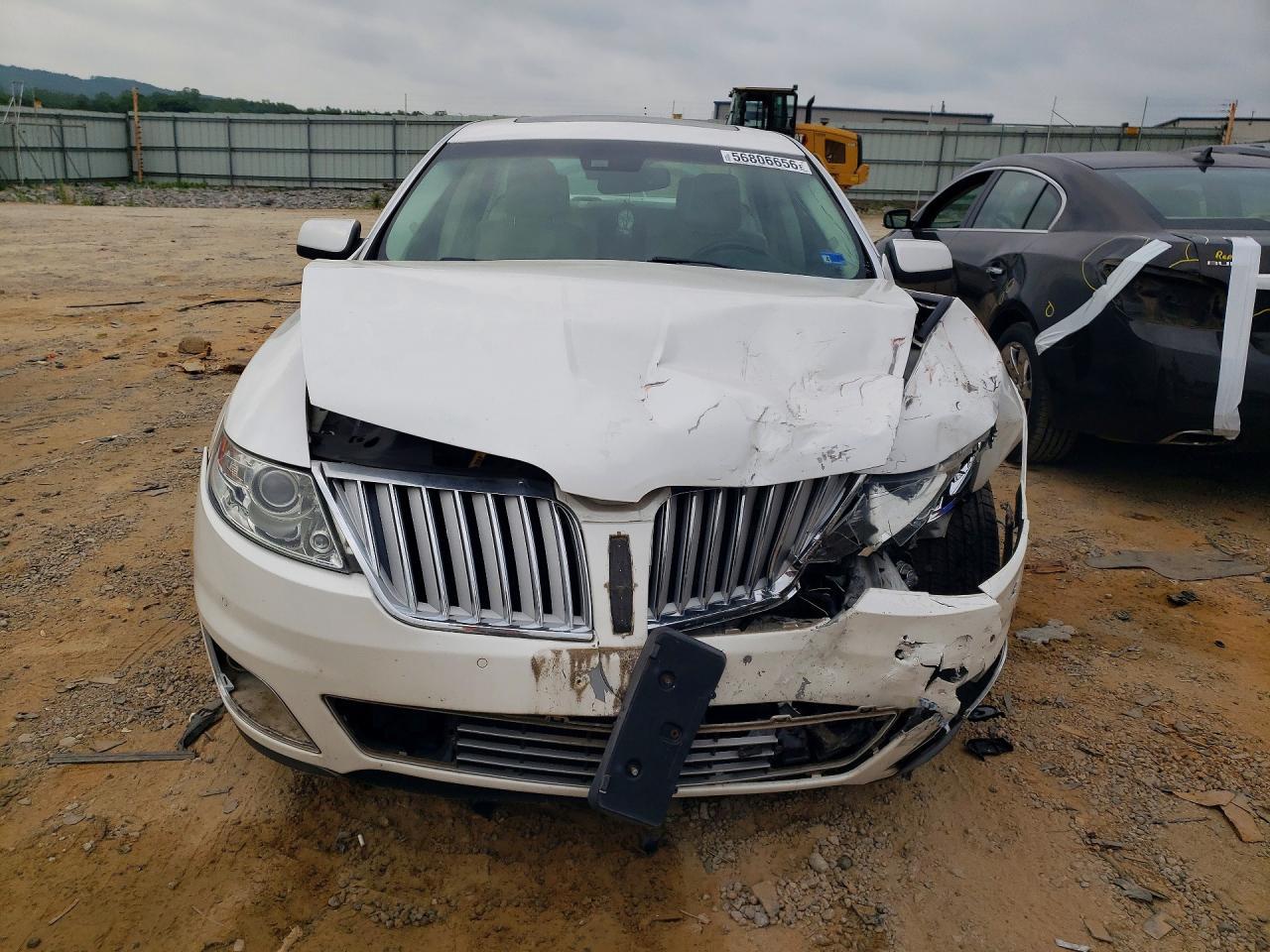 2011 LINCOLN MKS