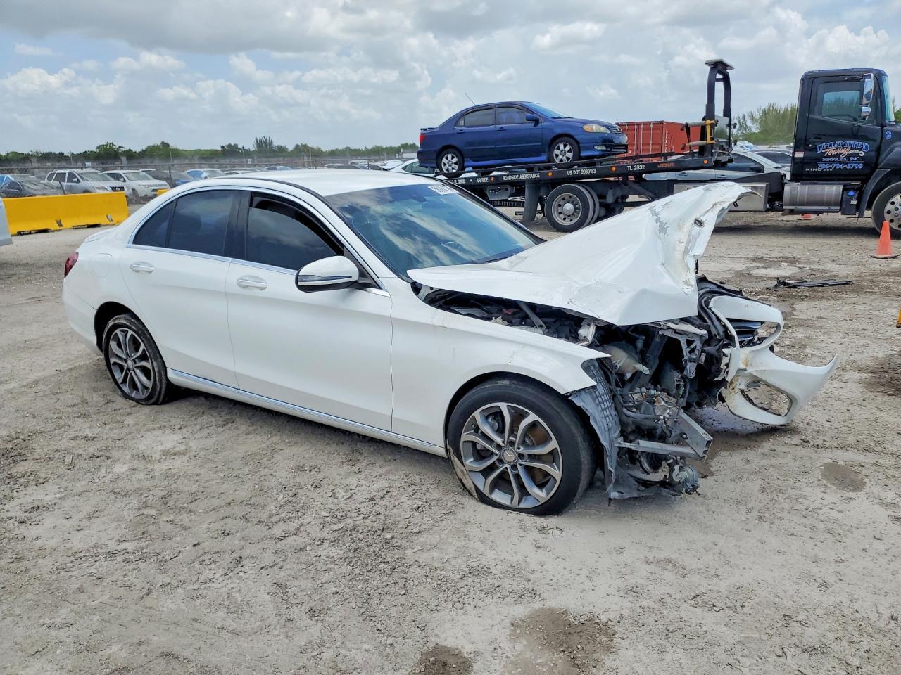 2016 MERCEDES-BENZ C-CLASS