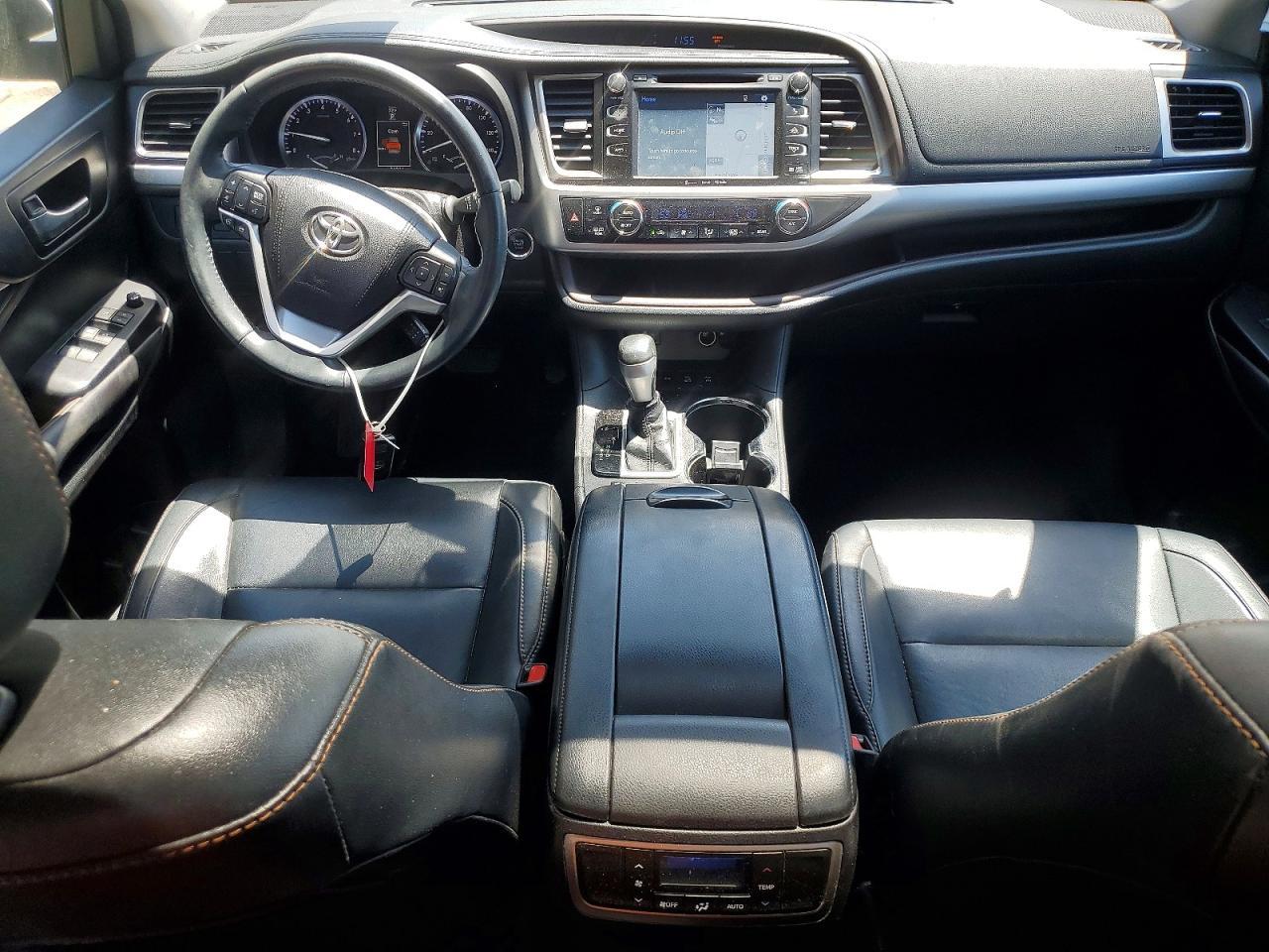 2016 TOYOTA HIGHLANDER