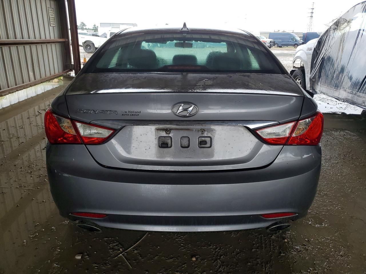 2011 HYUNDAI SONATA