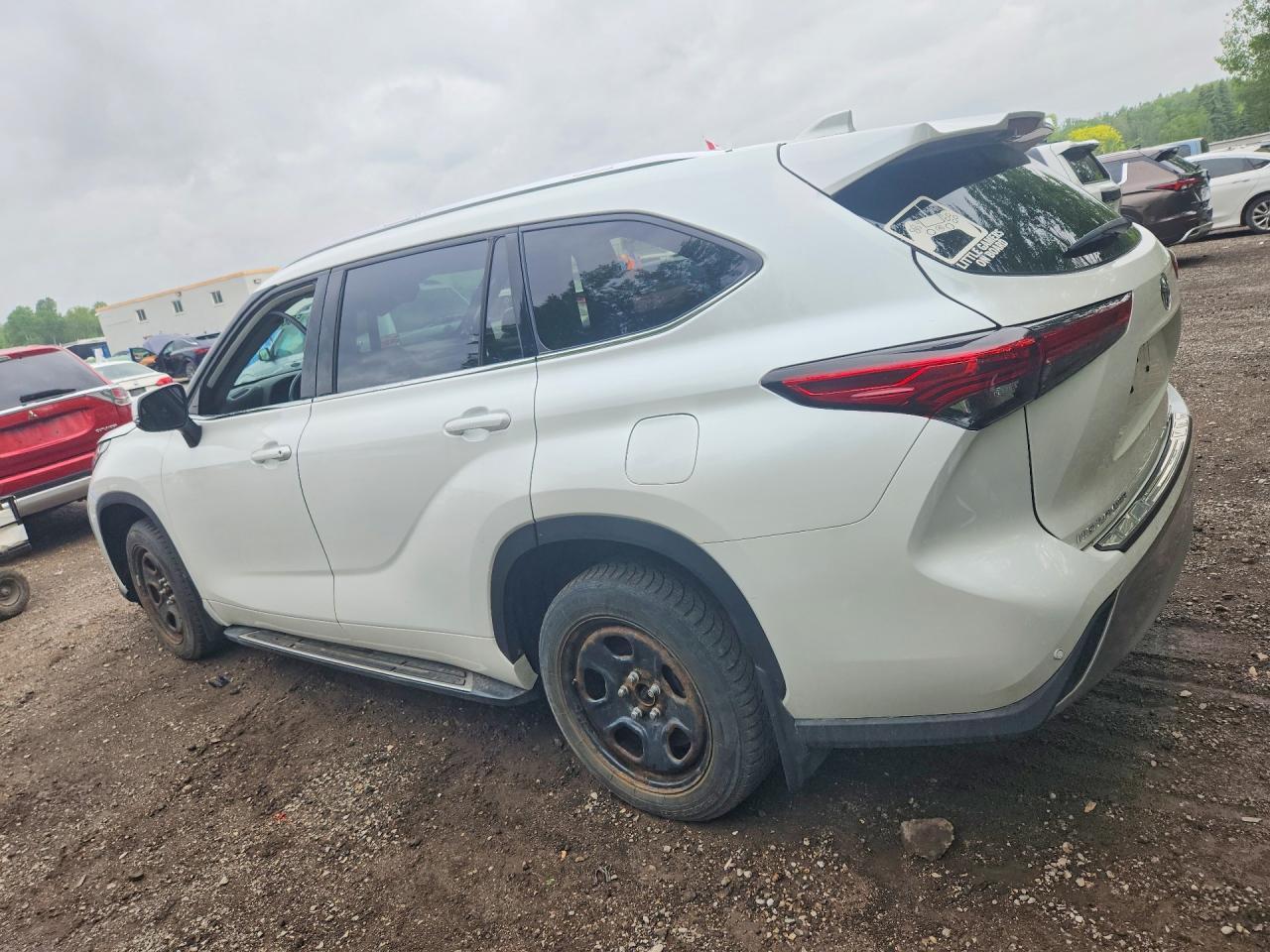 2022 TOYOTA HIGHLANDER
